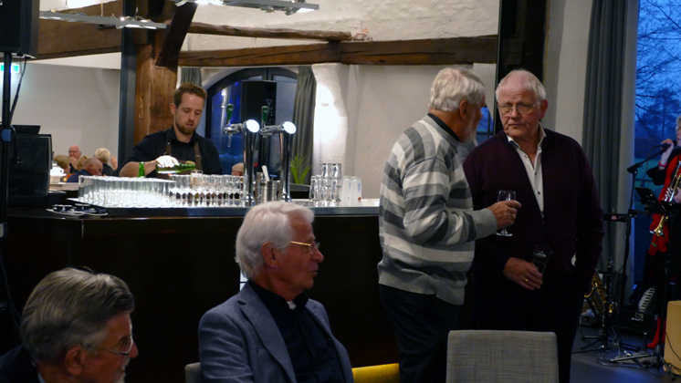 Feestmiddag 20-11-2021009.jpg